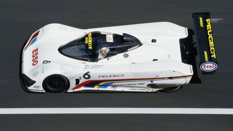 The early Peugeot 905. Nice V10.